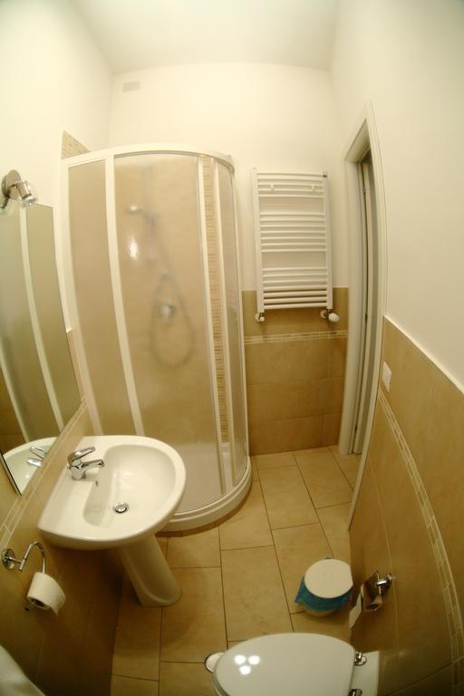 Guest House San Pietro روما الغرفة الصورة
